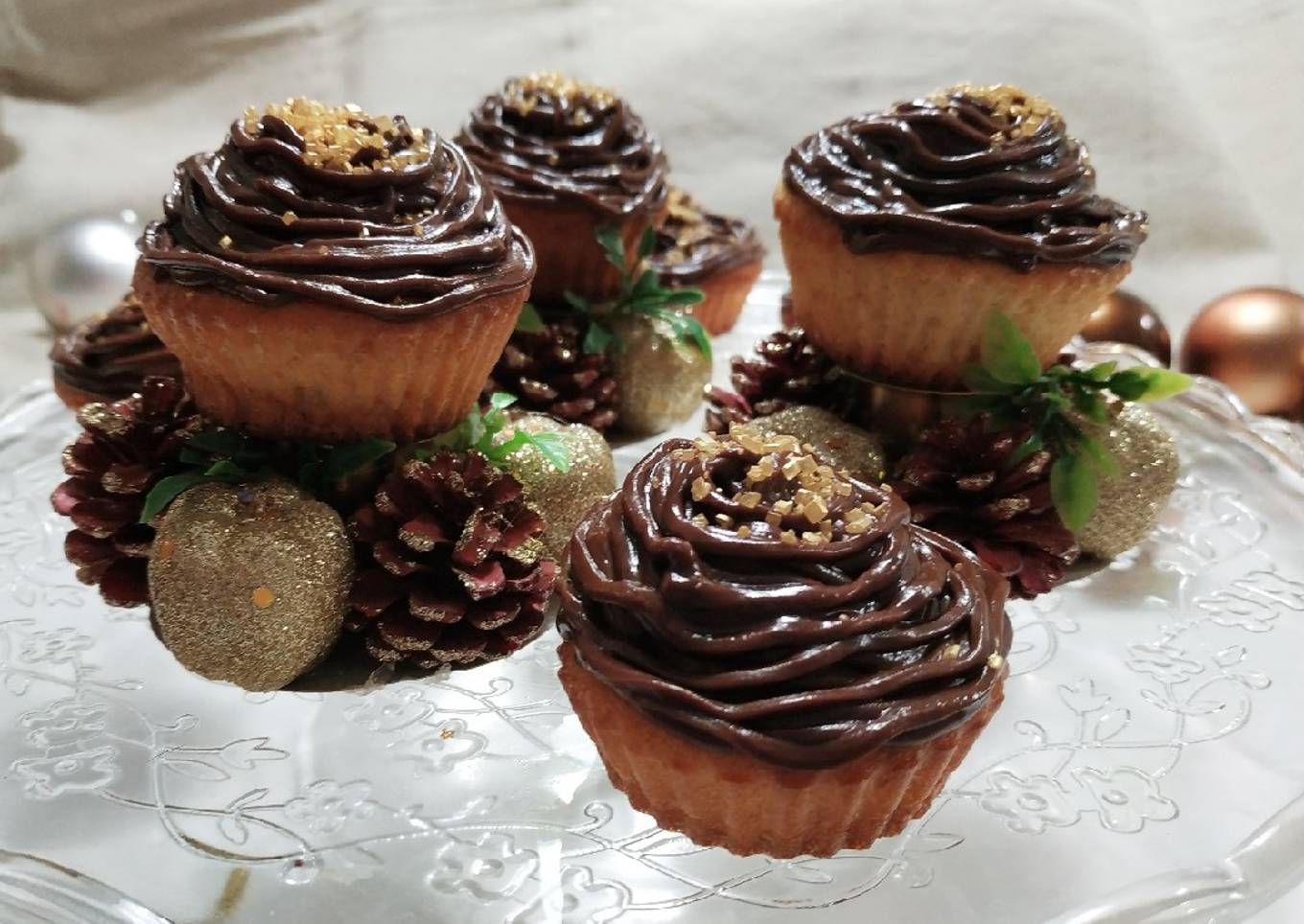 Magdalenas cubiertas de chocolate para Navidad