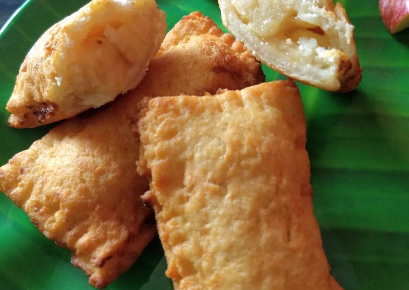 Apple pie pockets
