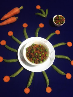 A picture of Carrot and Peas Curry.