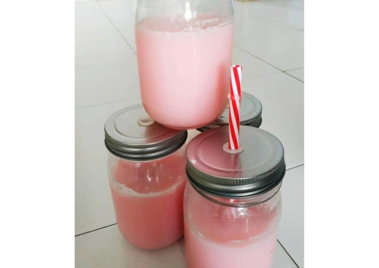 Pink Lava Silky Puding ala minuman Richeese Factory