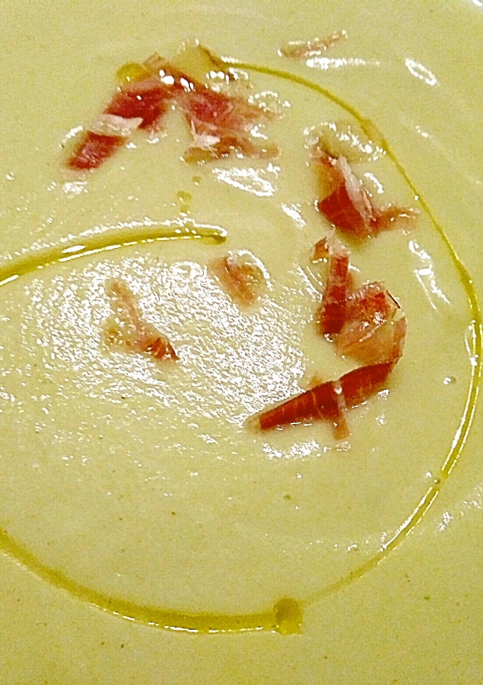 Una foto de Crema de coliflor