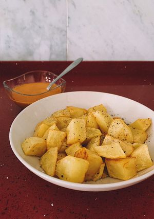 Una foto de Patatas bravas con salsa casera