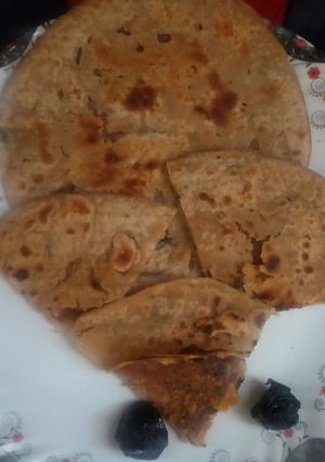 A picture of Aloo Paratha.