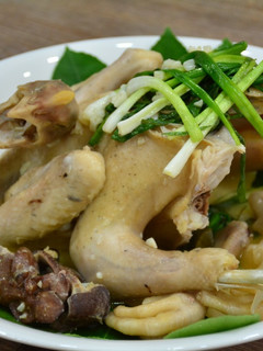 Hình của món Gà hấp rượu.