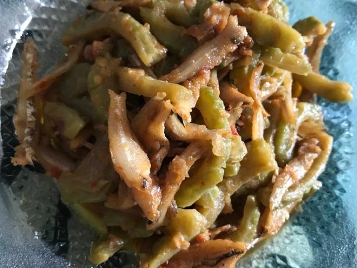 Langkah Gampang Membikin Resep Tumis Pare Teri yang Lezat Anti Ribet, Mantap