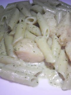 Una foto de Pasta al Pesto con Merluza