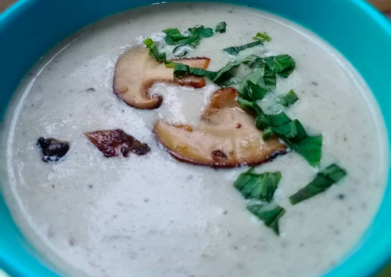 Sup jamur buatan sendiri