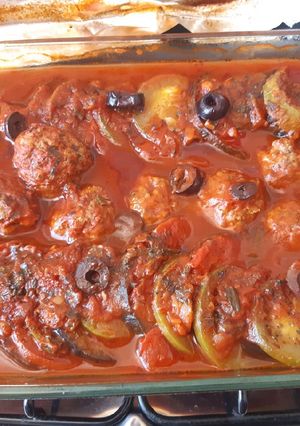 Una foto de Ratatouille con albóndigas