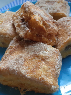 Una foto de Torrijas rellenas de nocilla