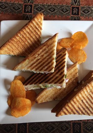 A picture of Grilled sandwiches.