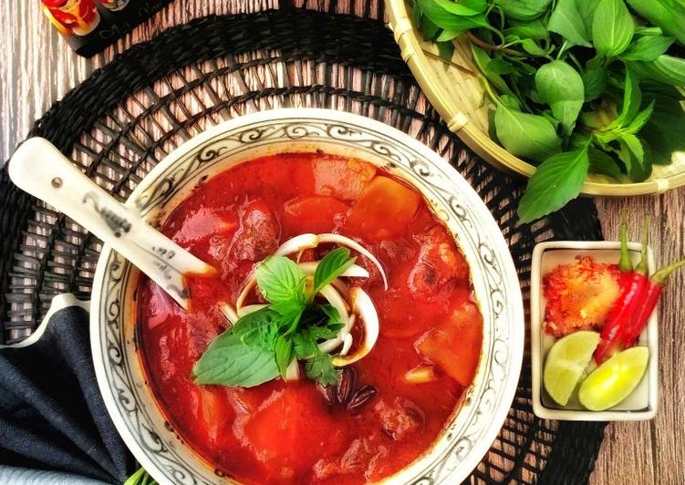 Bo kho beef soup