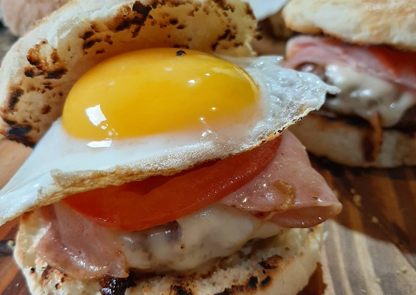 Hamburguesa casera en pan de papa