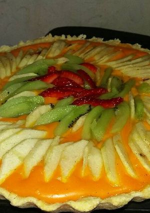 Una foto de Tarta de frutas con crema pastelera
