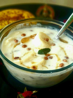 केले का रायता (Kele Ka Raita recipe in Hindi) रेसिपी मुख्य फोटो