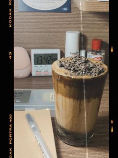 Hình của món Oreo Dalgona Coffee.