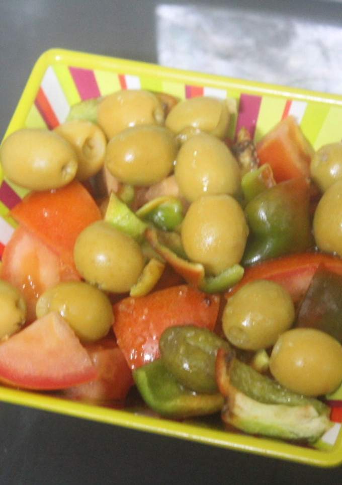 Una foto de Ensalada de tomate y pimiento
