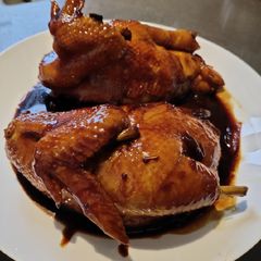 A picture of Soya Sauce Chicken.