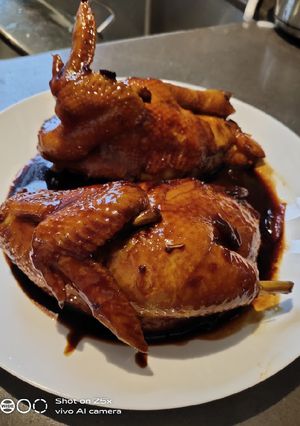 A picture of Soya Sauce Chicken.
