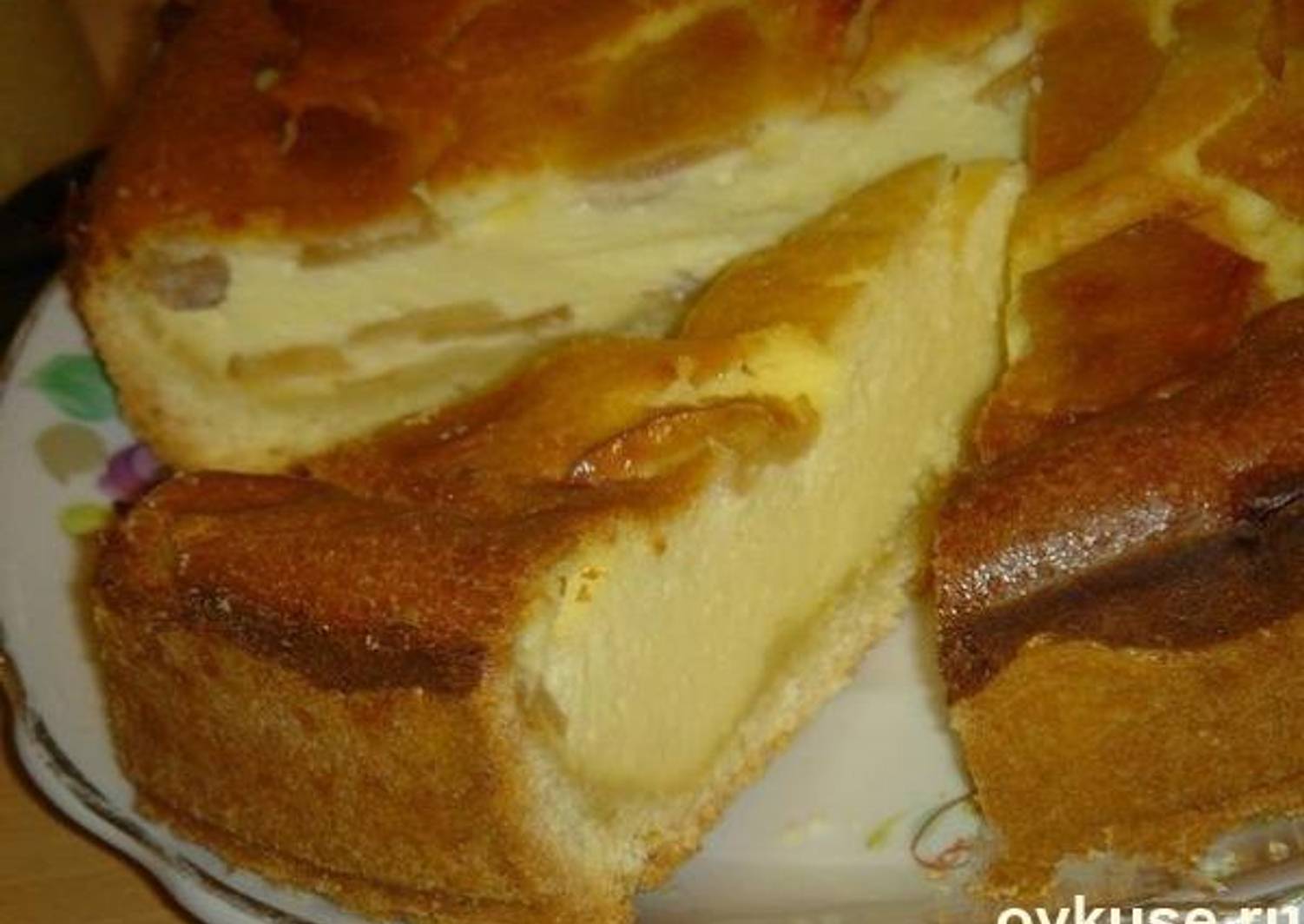 Пирог с яблоками и творогом на кефире