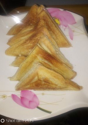 A picture of Toasted sandwich.