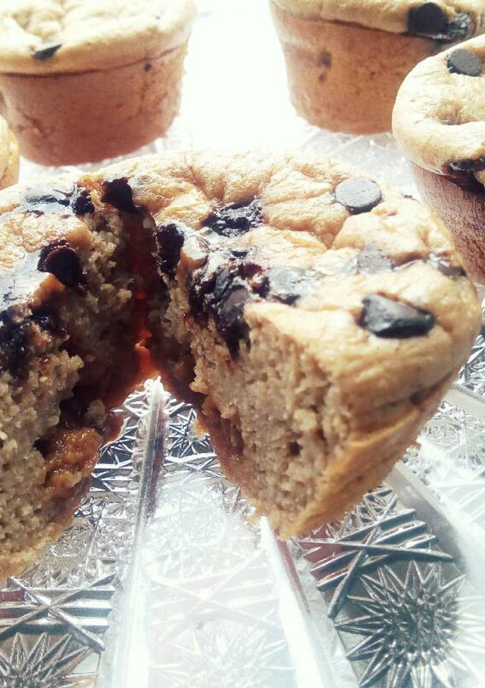 Una foto de Muffins de avena con chocolate y dulce de leche