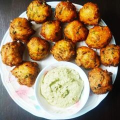 A picture of Urad dal ponda.