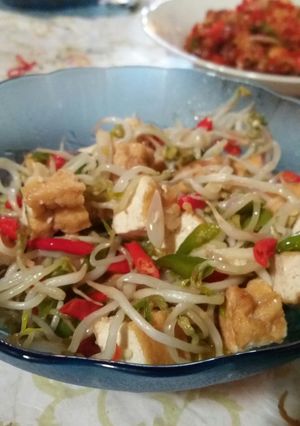 Foto resep Tumis toge tahu pedas