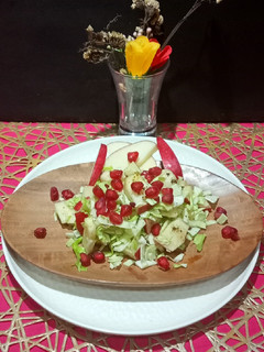 A picture of Apple and cabbage Salad.