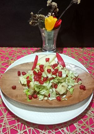 A picture of Apple and cabbage Salad.
