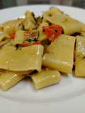 Calamarata con Peperoni, Zucchine e Pomodorini Freschi