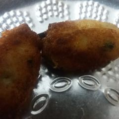 A picture of Bread roll.