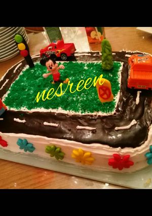 A picture of Race Car Theme Cake.