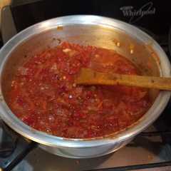Una foto de Salsa portuguesa 🍅🧅🥕🫑🌶️ para acompañar Cappellettis🍝😋