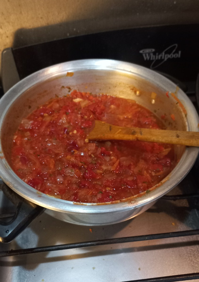 Una foto de Salsa portuguesa 🍅🧅🥕🫑🌶️ para acompañar Cappellettis🍝😋