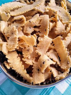 திணை ரிப்பன் பக்கோடா (Thinai Rippon Pakoda Recipe In Tamil) செய்முறை முக்கிய புகைப்படம்