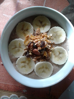 Una foto de Desayuno Vegano Fácil 🍌🍶