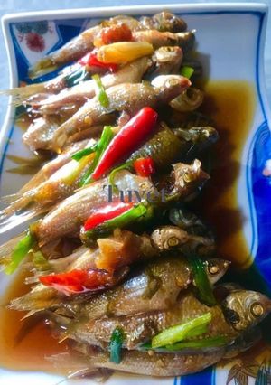 Hình của món Cá linh kho nước dừa.