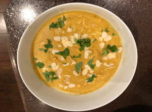 A picture of Chicken korma - slow cooker.