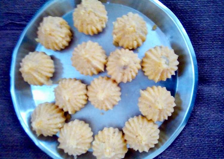 Recipe of Any-night-of-the-week Mawa Modak

