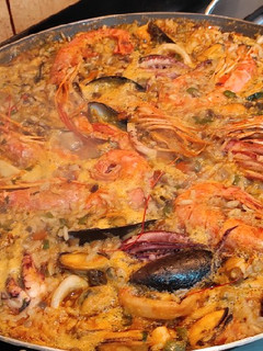 Una foto de Paella de mariscos