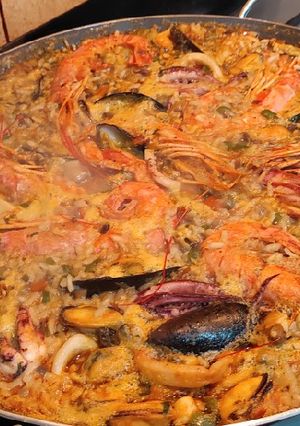 Una foto de Paella de mariscos
