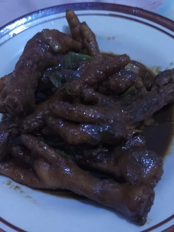 Langkah Mudah untuk Membuat Resep Ceker ayam kecap yang Uenak Anti Ribet, Mantap