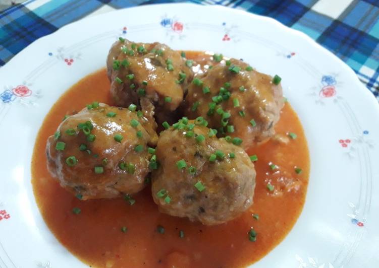 Albóndigas en salsa