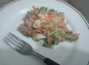 Una foto de Ensalada de atún y huevo