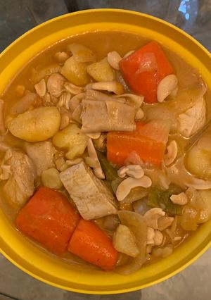 A picture of Massaman Curry with Wheat Protein and Tofu Skin.