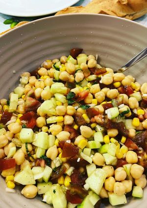 Une photo de Salade de Pois Chiches Crudités