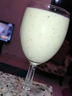 صورة لوصفة عصير افوكادو بالحليب بالعسل 🥑❤️