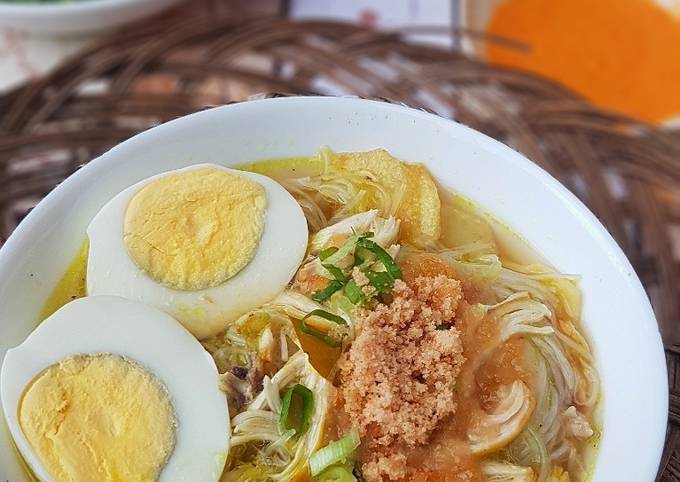 Soto ayam kuning