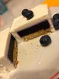 Tortino allo yogurt con composta di mirtilli