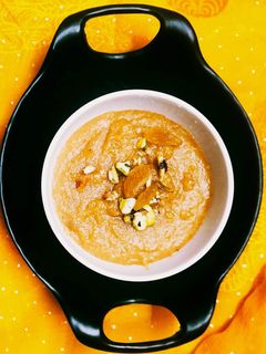सूजी का हलवा (sooji ka halwa recipe in Hindi) रेसिपी मुख्य फोटो